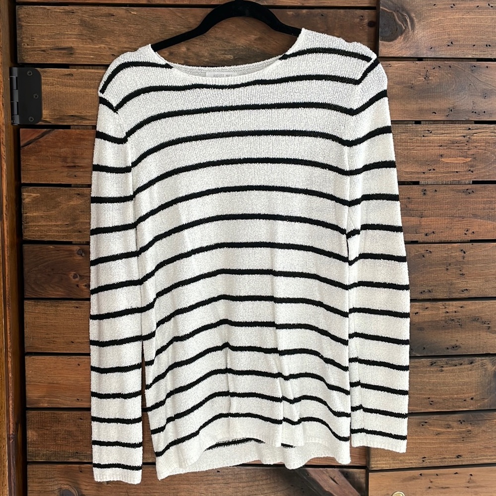 Long sleeve boutique brand sweater